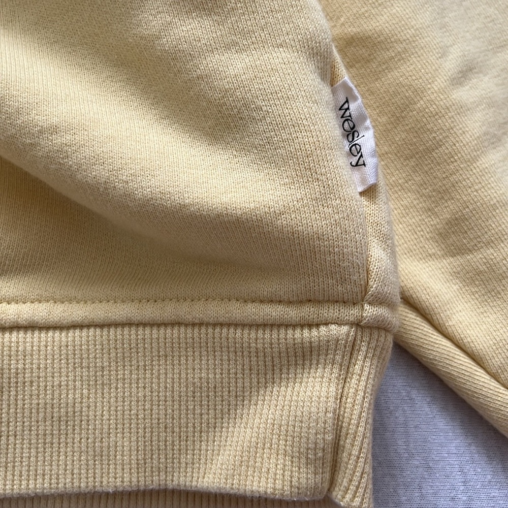 NWOT Wesley Yellow Crewneck, Relaxed Fit  Sweatshirt size L - Picture 3 of 8